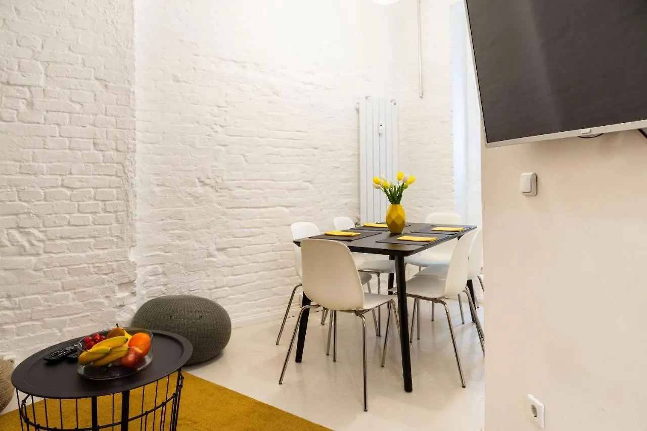 Апартаменты Neukolln Industrial Style 2 Bathrms 3 Bedrms +A/C Берлин